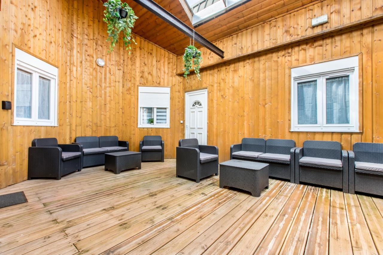Le Business... Ideal Pour Travailler Mais Pas Que! Tourcoing Exterior photo